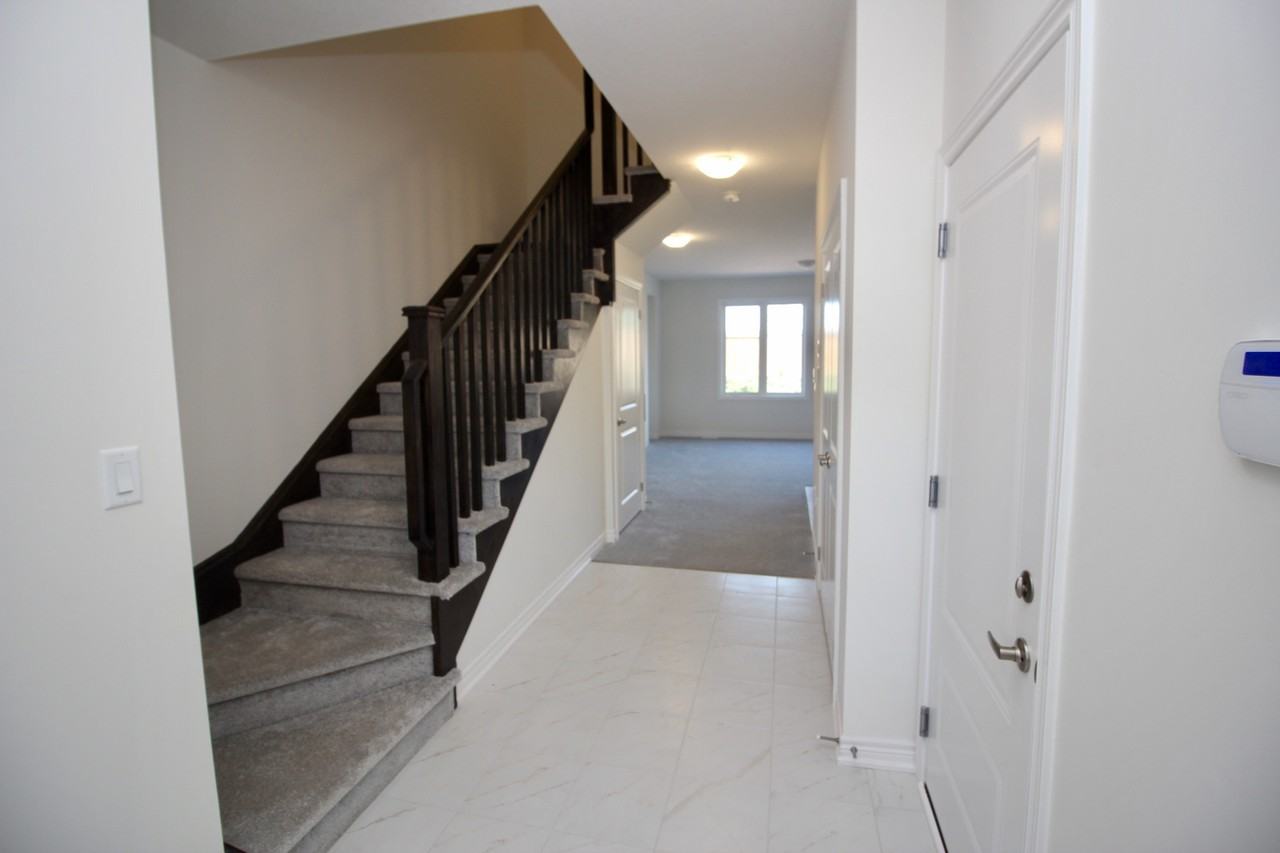 95 Pinot Cres #1 - Photo 2 of 19