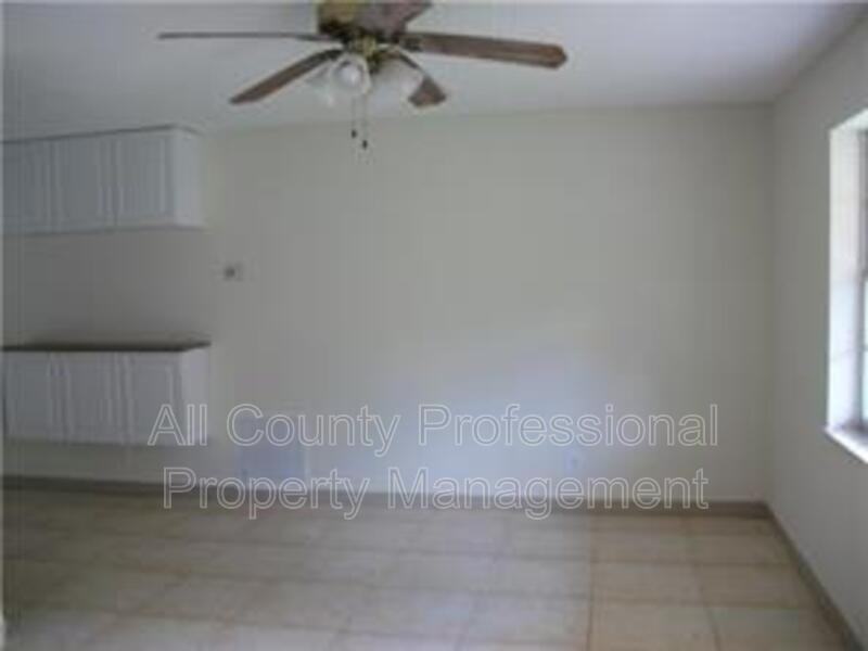 2023 Sw 29th Ave #2 - Photo 5 of 7