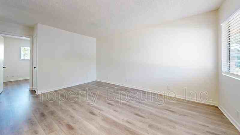 425 Nelson Ave #2 - Photo 3 of 15