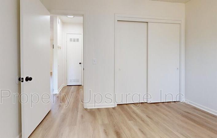 425 Nelson Ave #2 - Photo 4 of 15