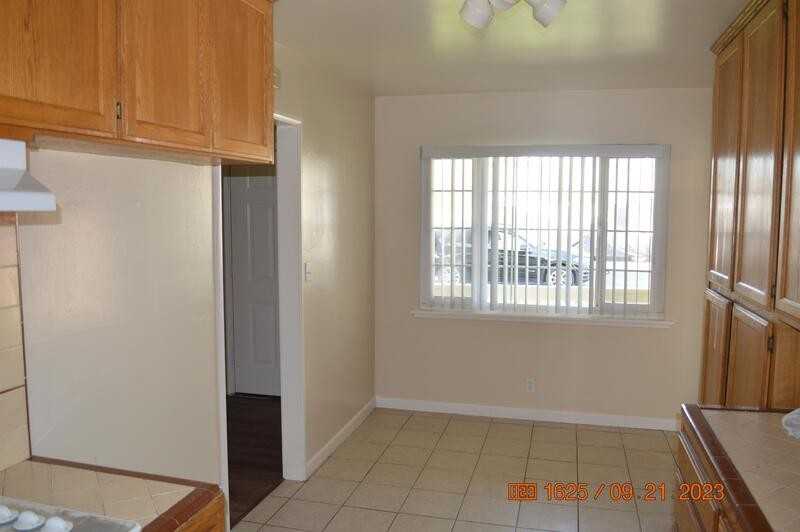 768 Julian St - Photo 5 of 22