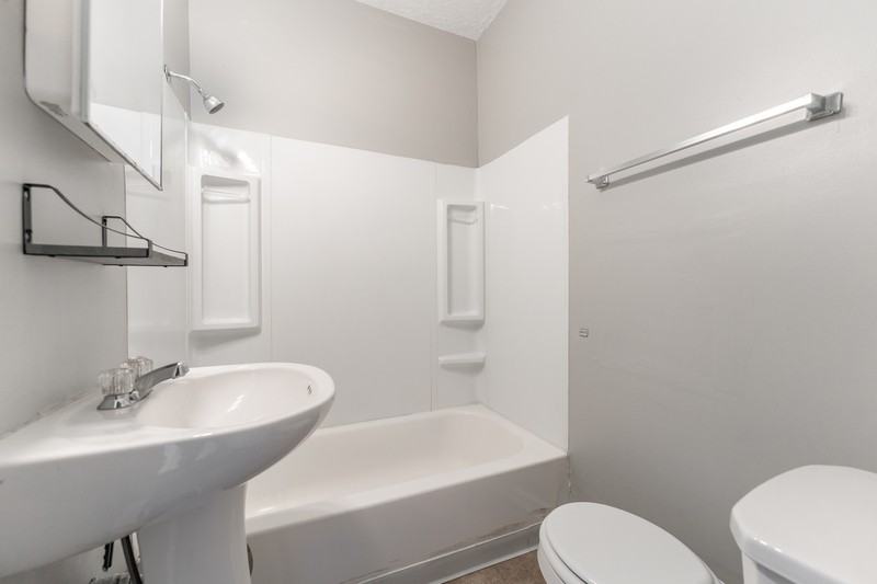 1933 Adams St - Photo 3 of 8