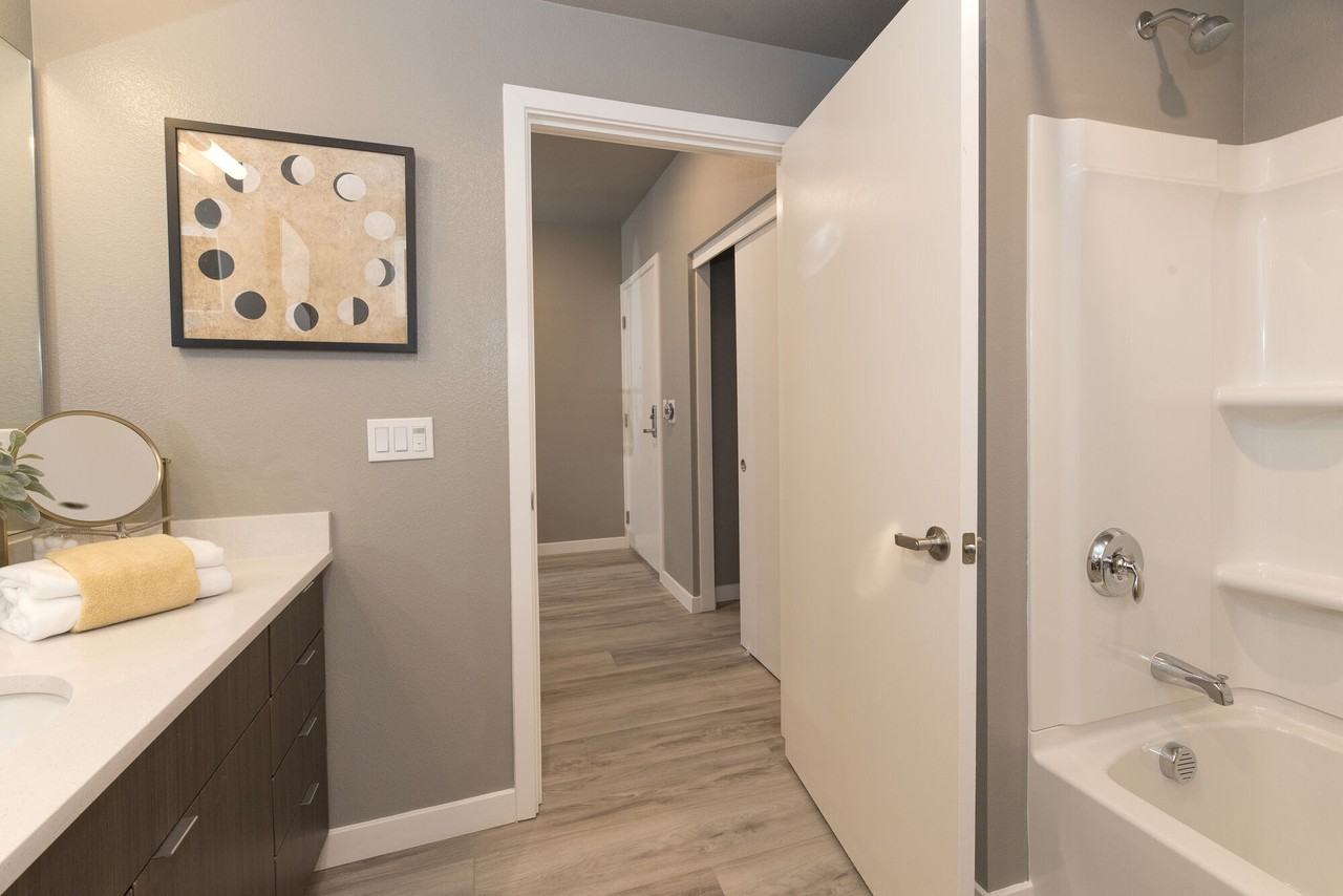 Denizen Apartments - Photo 3 of 16
