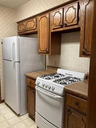 420 Holly St - Photo 2 of 10