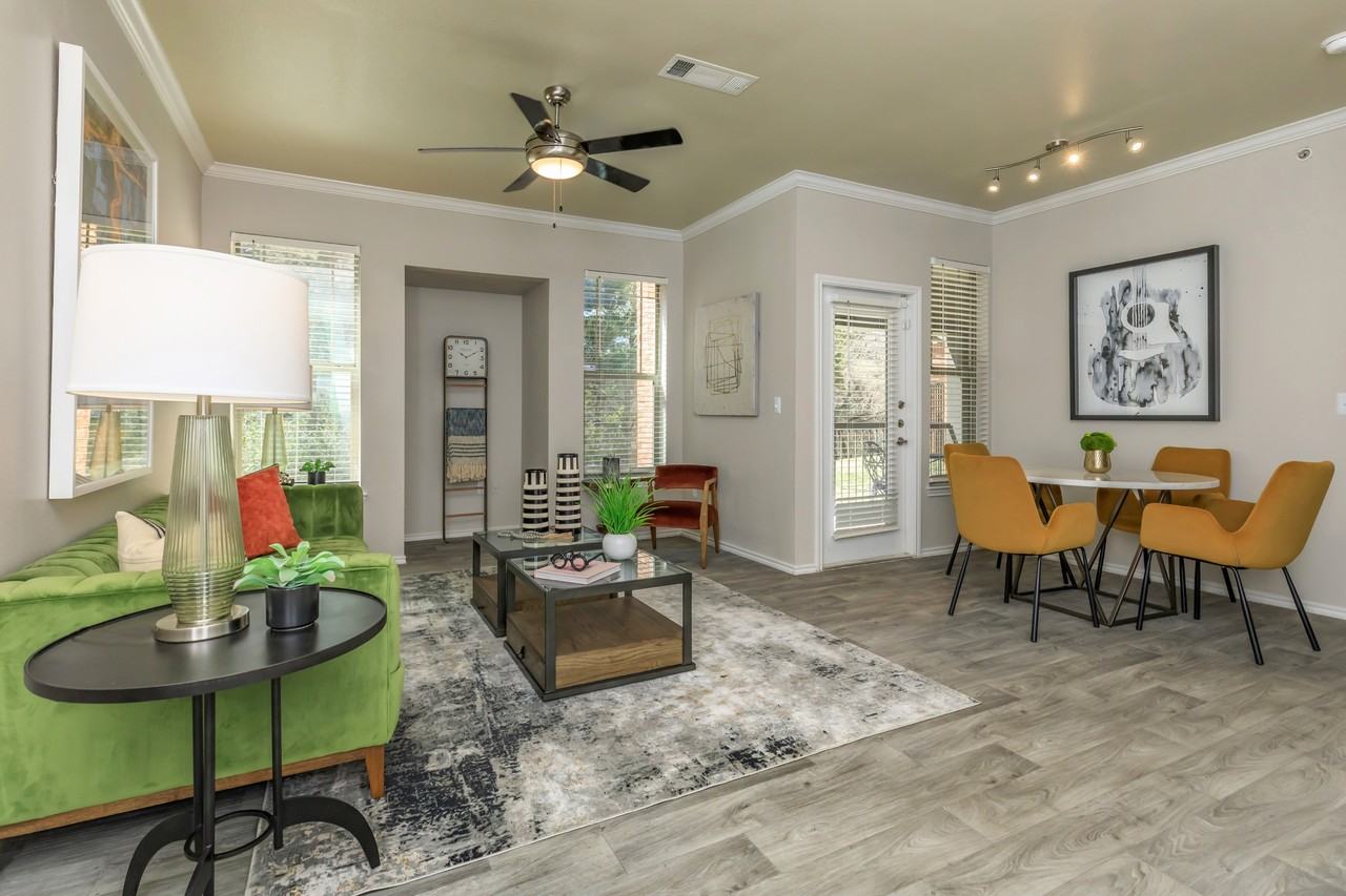 The Woods Of Five Mile Creek - Photo 4 of 17