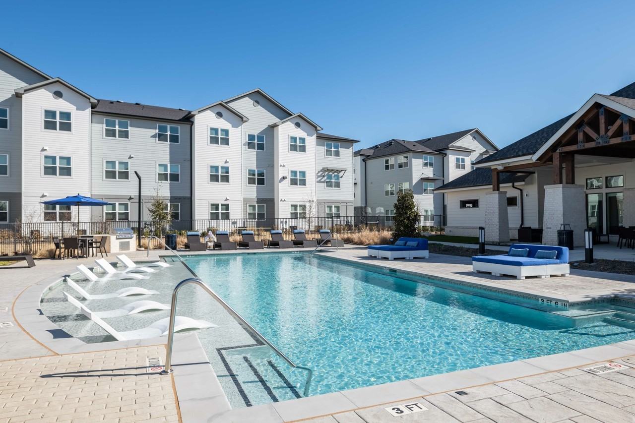 The Hightone - Photo 2 of 38