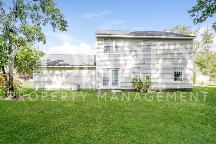 3 Beckton Ct - Photo 3 of 4