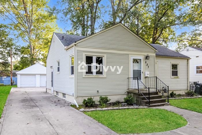 537 Cornell Ave - Photo 3 of 16