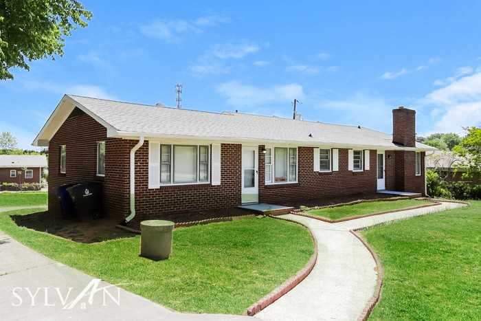 4655 Sunny Dr - Photo 3 of 16