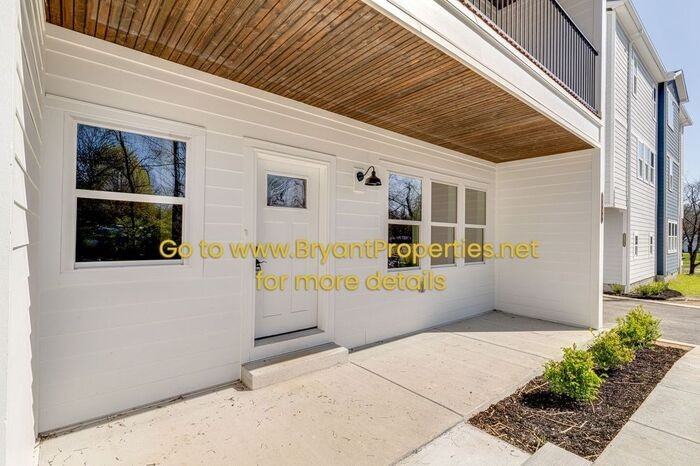 1135 Lawrence Ave - Photo 2 of 50