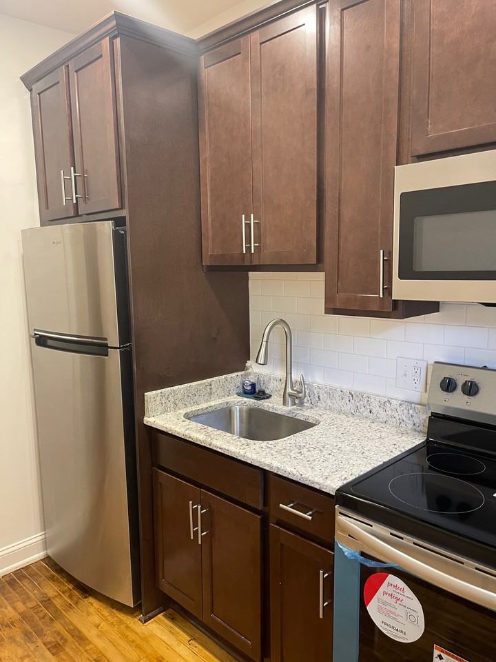 3932 Trumbull St #2 - Photo 3 of 15