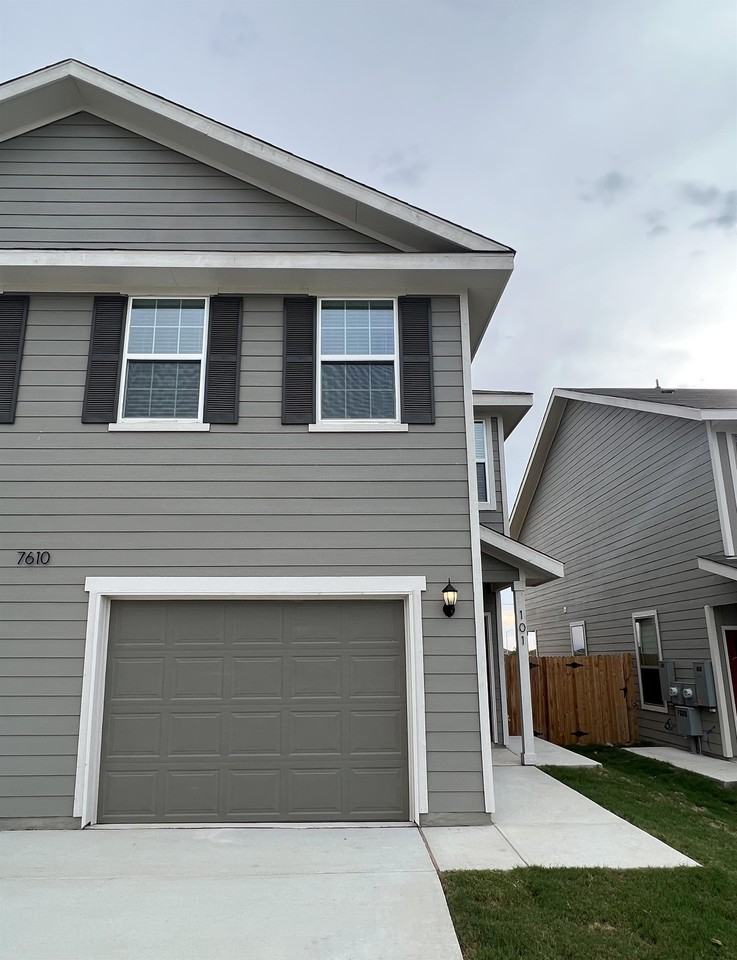 7610 Gramercy Way #101 - Photo 4 of 35