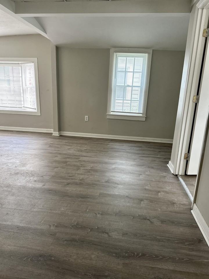 224 W Government Ave #1 - Photo 4 of 22