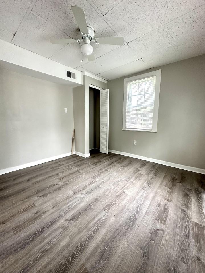 224 W Government Ave #1 - Photo 6 of 22
