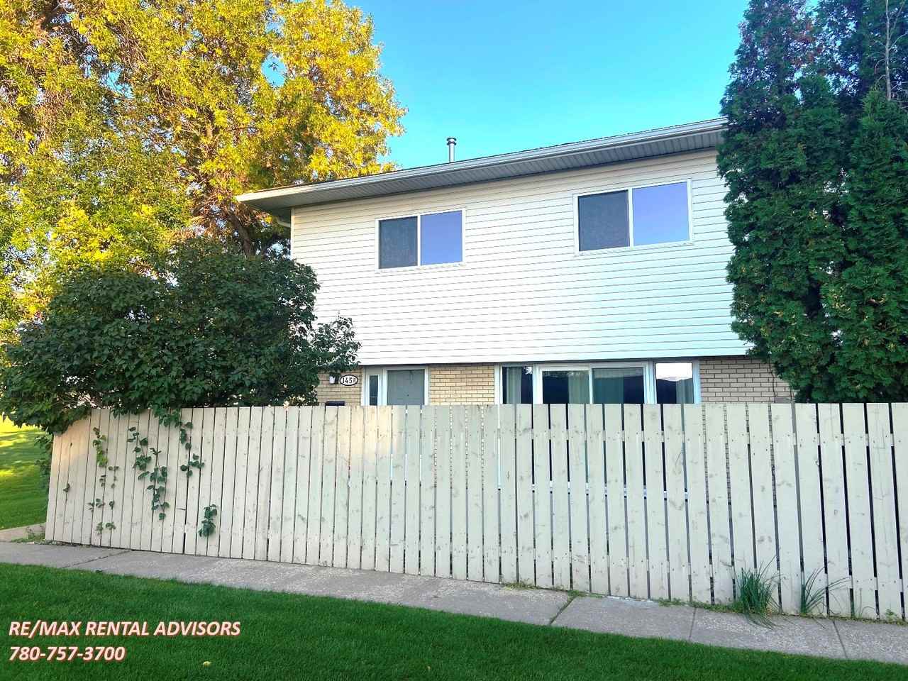 145B Royal Rd Nw - Photo 2 of 16