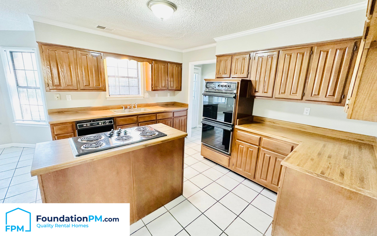 7801 Buck Ridge Cv #1 - Photo 3 of 18