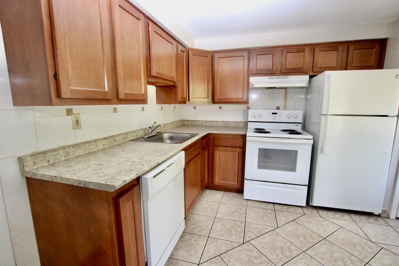 1695 Relative Dr #1695REL - Photo 3 of 11