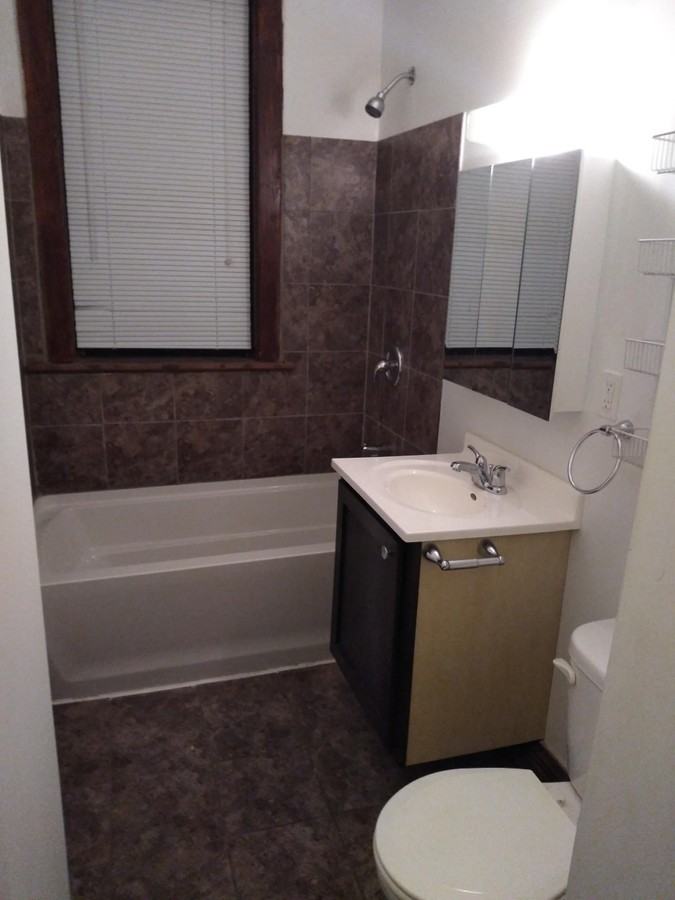 606 W 3rd St #6C - Photo 6 of 8