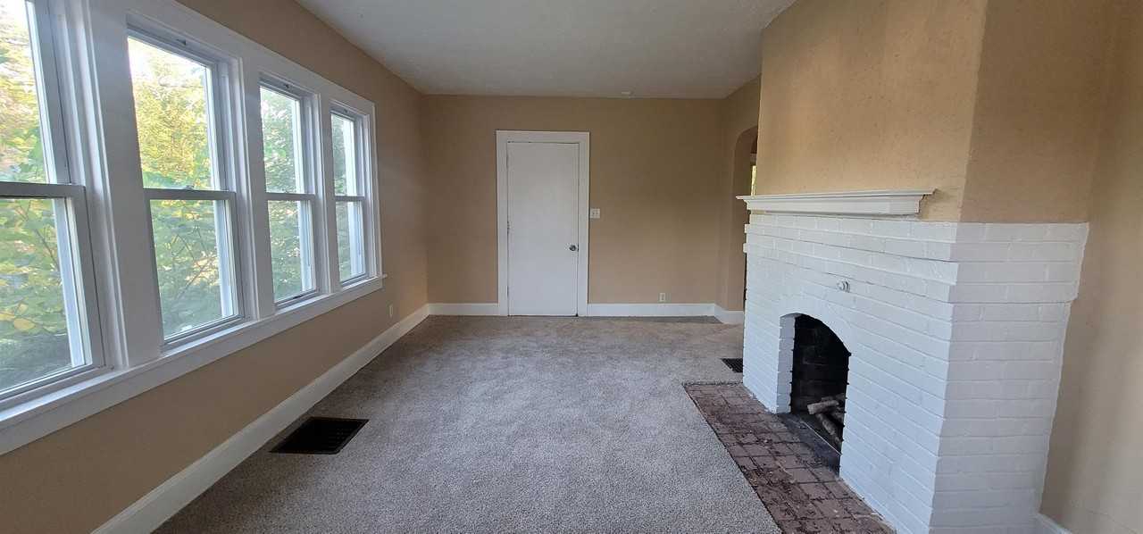 1602 Price Street #1 - Photo 4 of 13