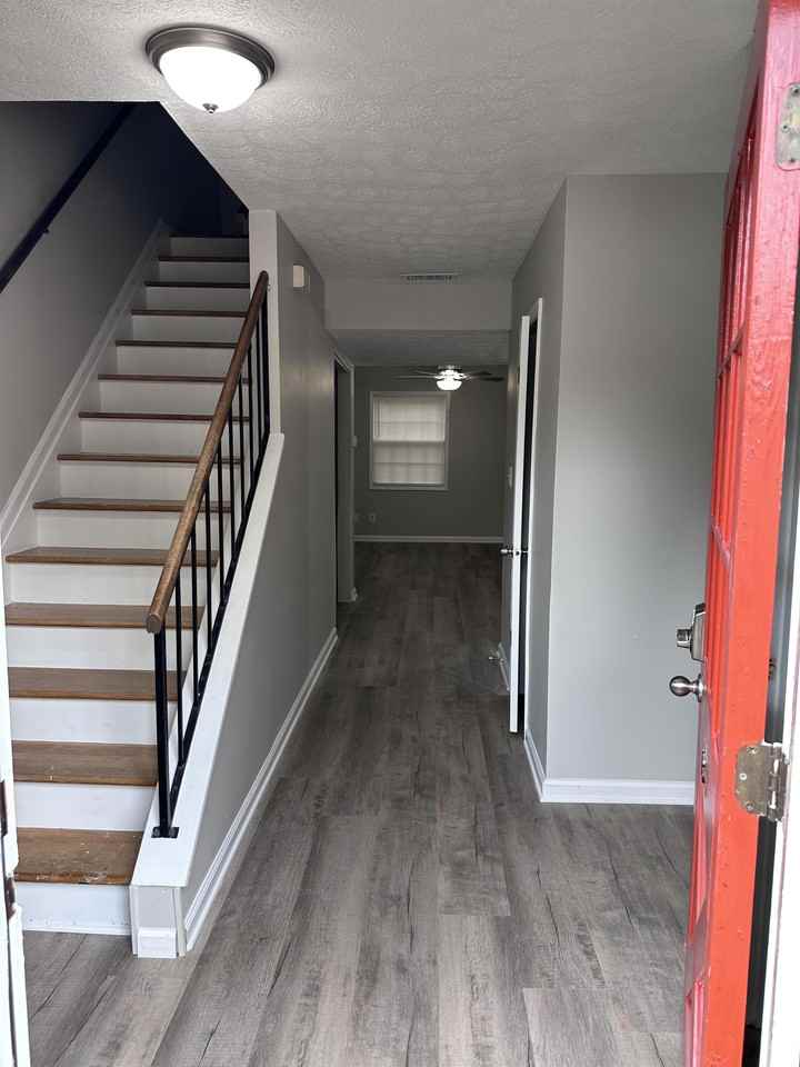 185 Eaglewood Way #1 - Photo 3 of 23