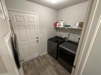 3056 Emerald Park Trl - Photo 3 of 19
