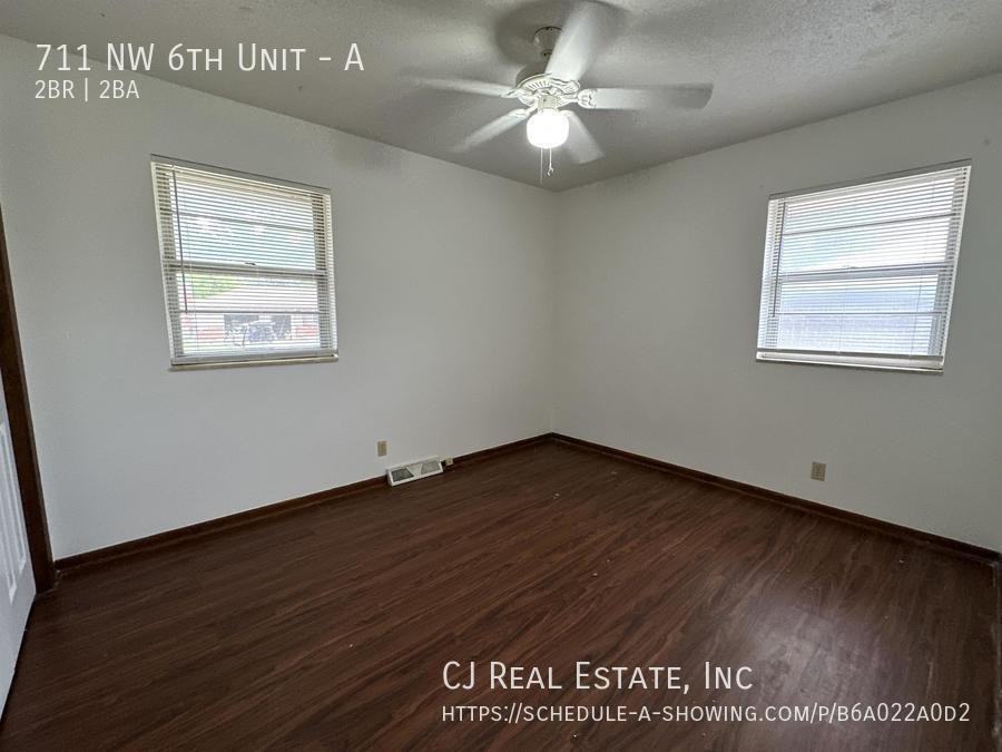 711 Northwest 6th Street #A - Photo 7 of 9