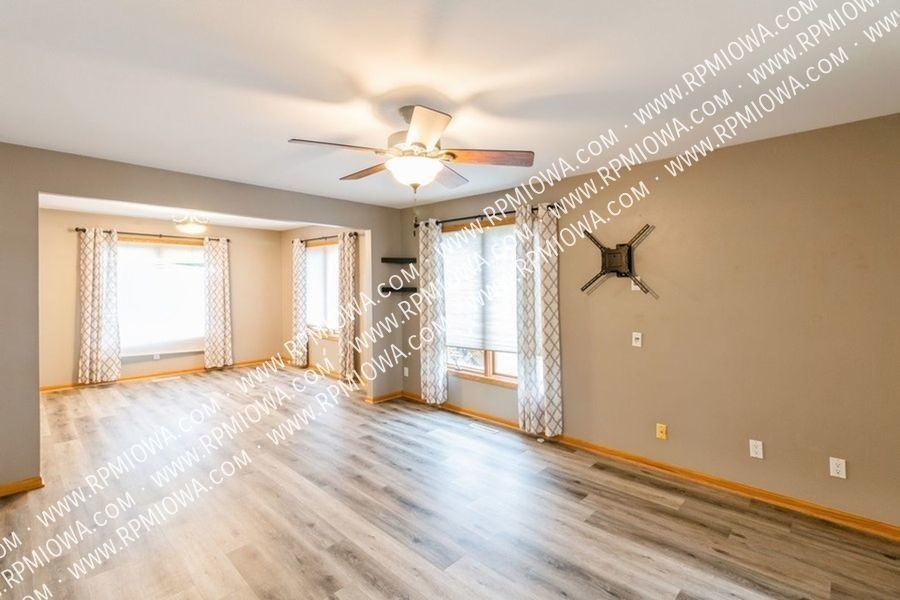 1326 Nebraska Ave - Photo 2 of 15