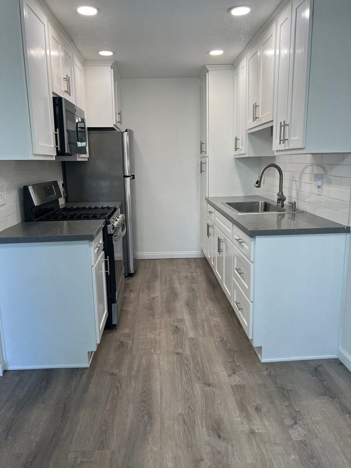 149 E Union Ave #E - Photo 2 of 10