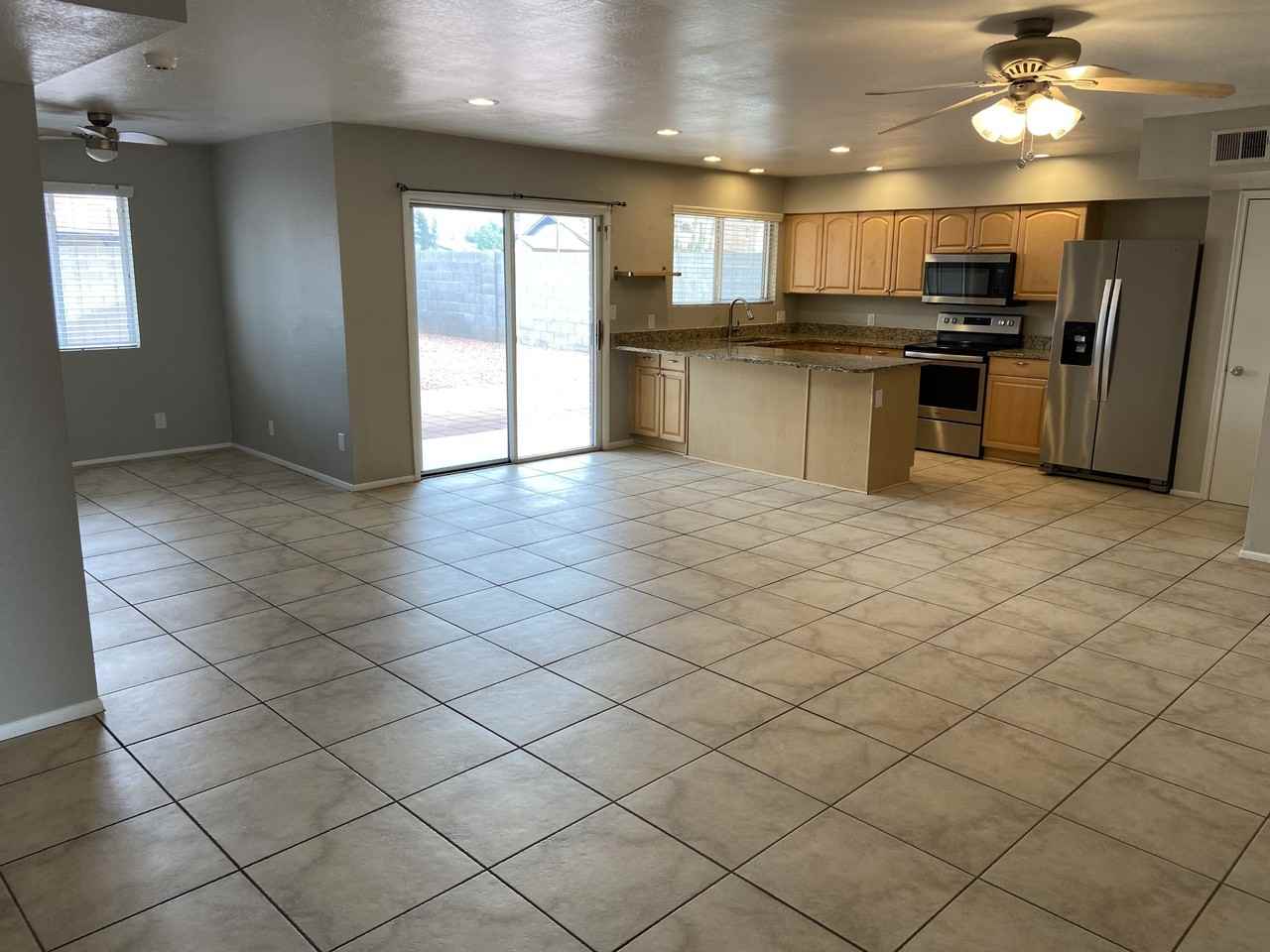 711 N May #NA - Photo 3 of 17