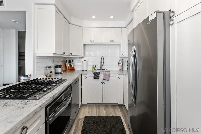 721 Camino Del Mar #A - Photo 3 of 14
