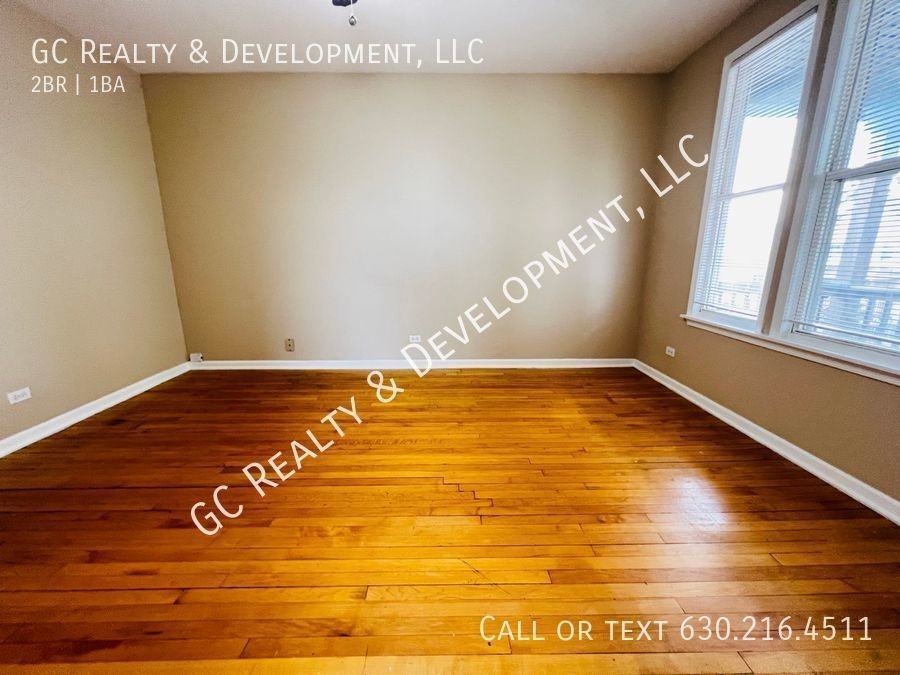 7638 W 61st Pl Apt 2 #2 - Photo 3 of 15