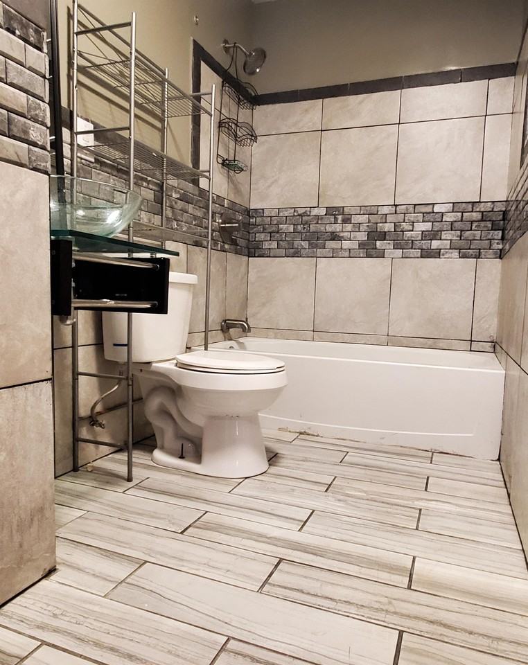 817 Rockbridge St #1 - Photo 2 of 24