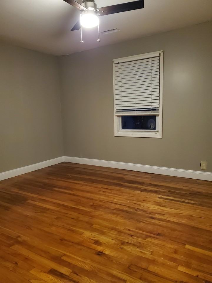 817 Rockbridge St #1 - Photo 4 of 24