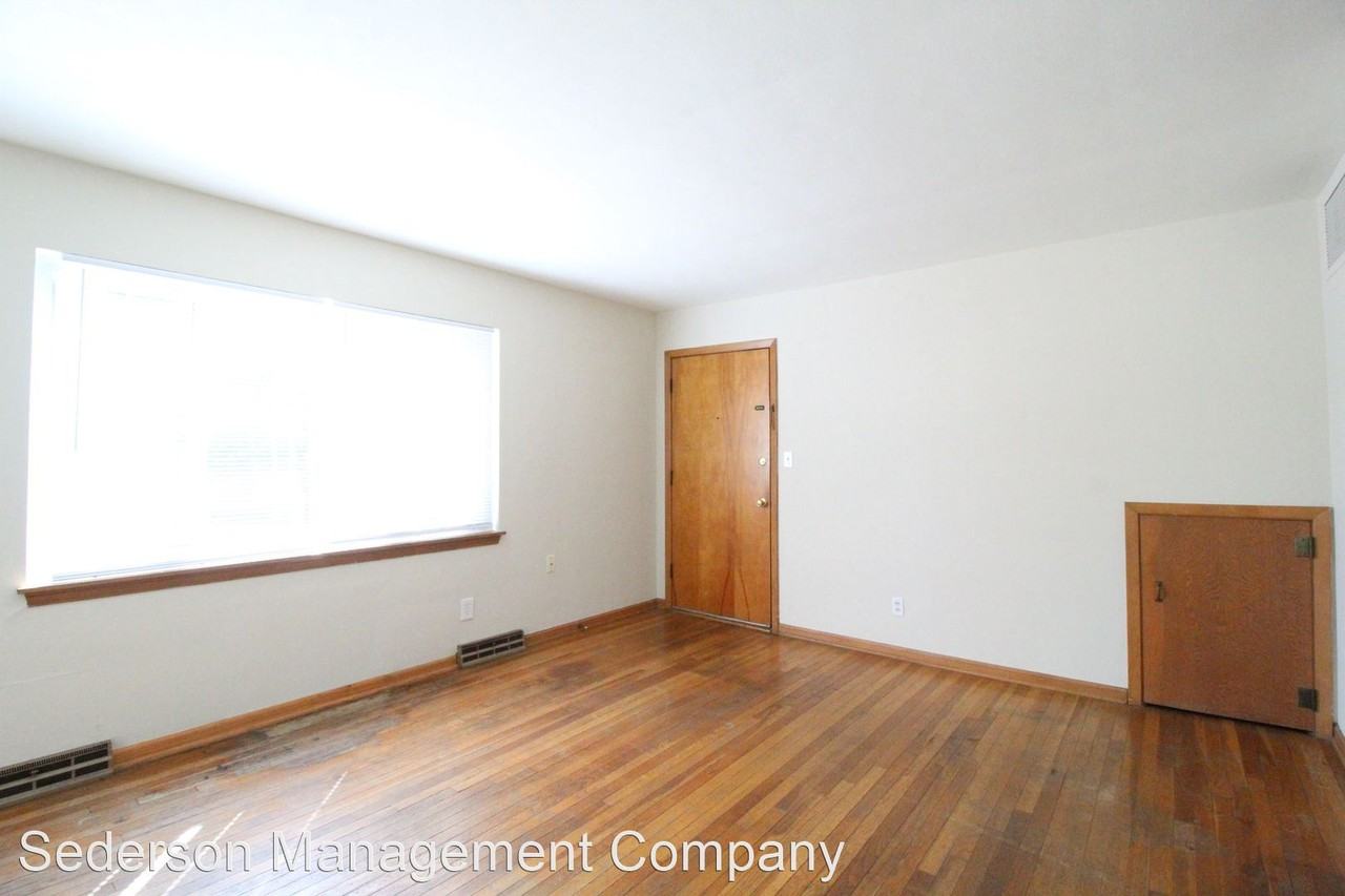 1500 W 47TH ST - Photo 3 of 8