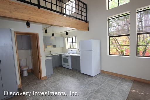 3004-3006 Brook St./ 246 30th St. - Photo 3 of 11