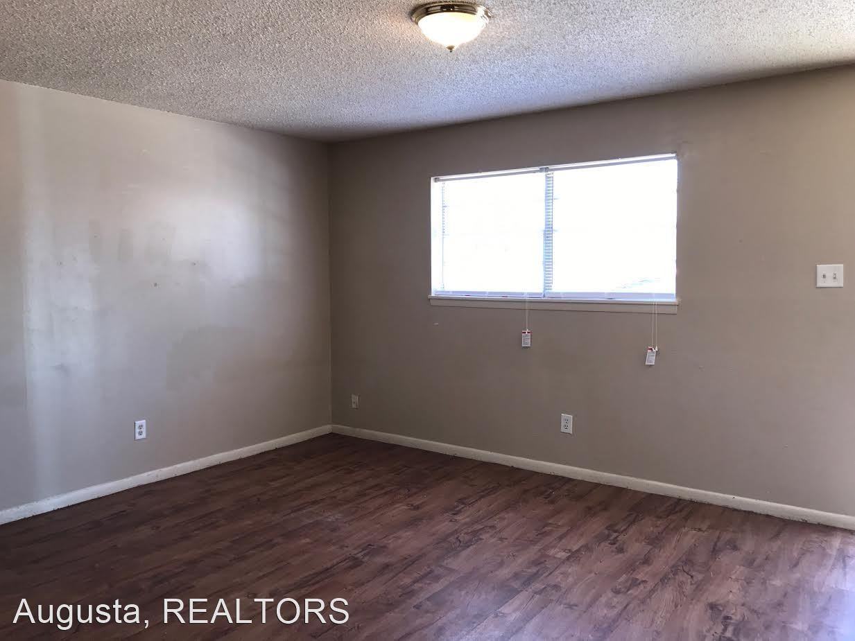 2229-2235 Lowden - Photo 2 of 6