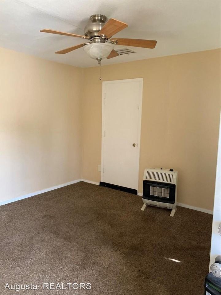 1457/1459 Peach - Photo 3 of 9