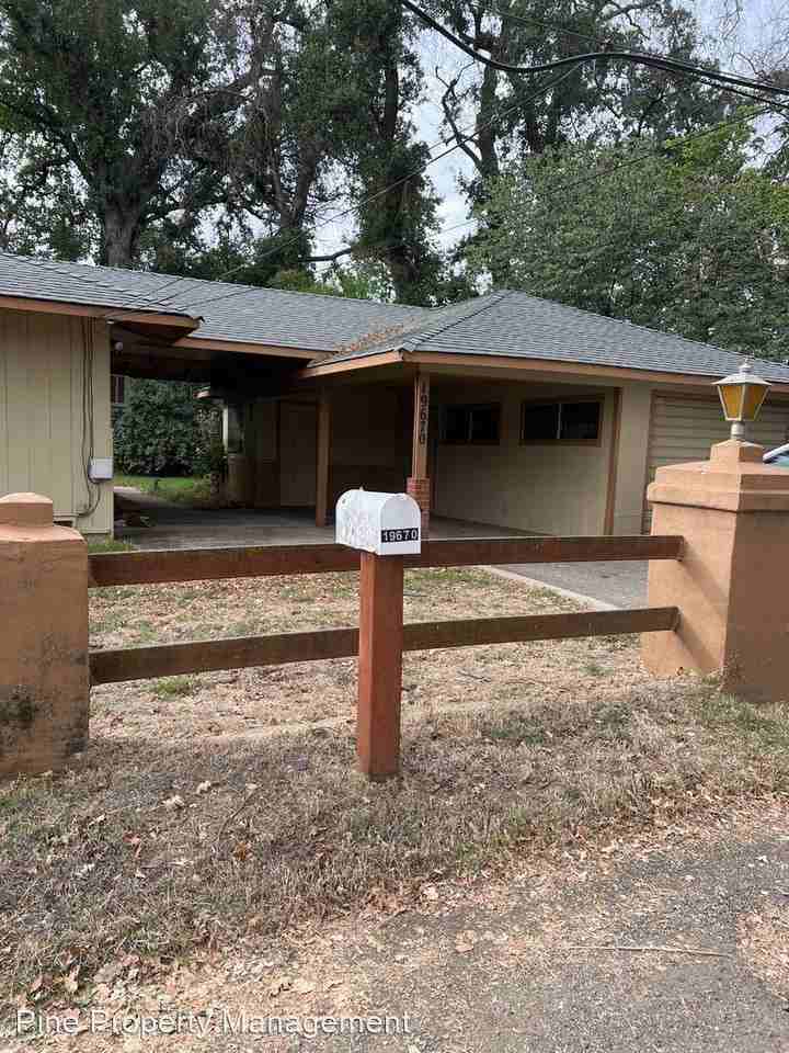 19670 and 19672 Valley Lane - Photo 2 of 21