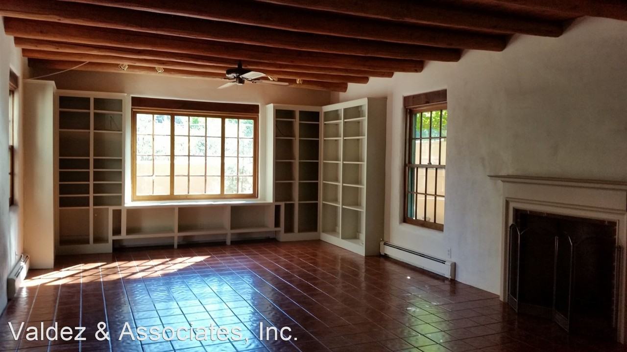 424 Abeyta St - Photo 3 of 9