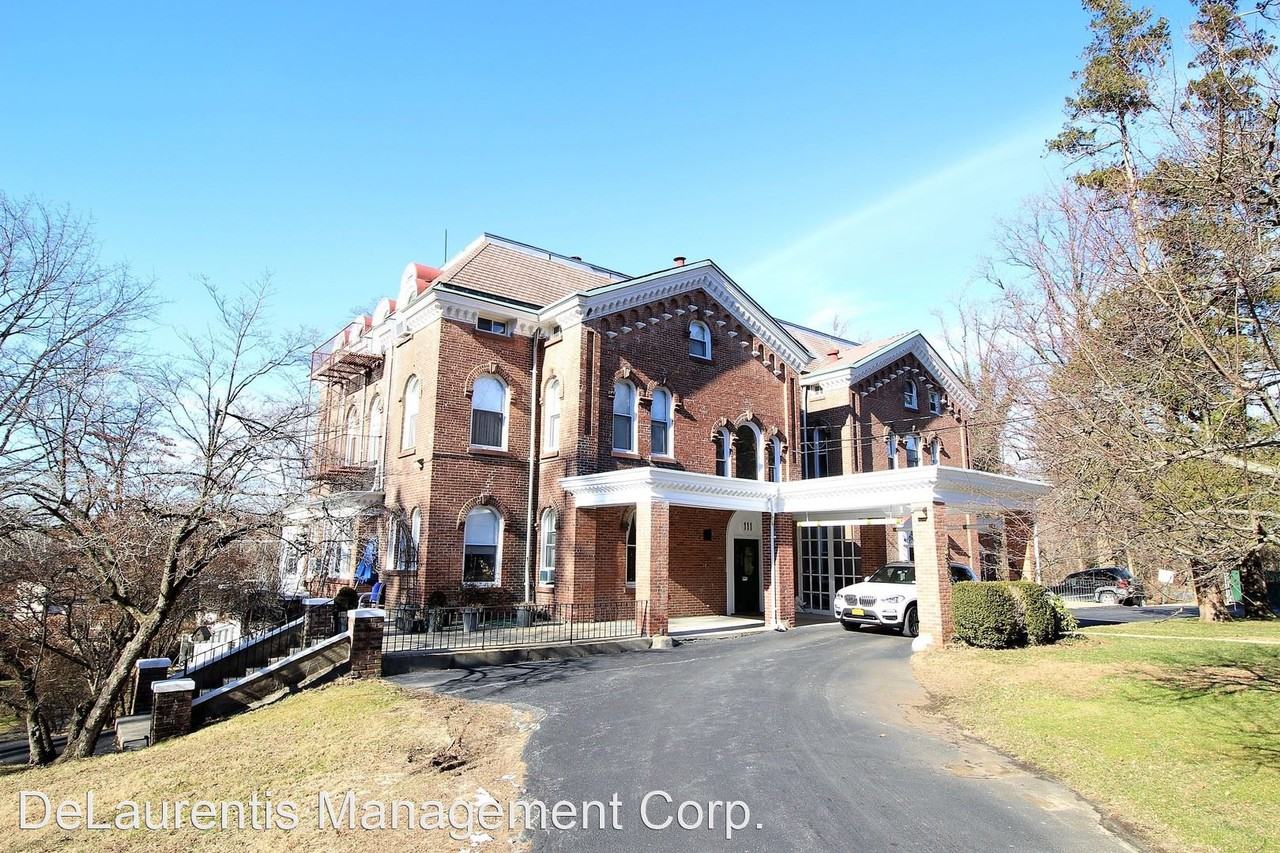 111 N. Broadway - Photo 2 of 4