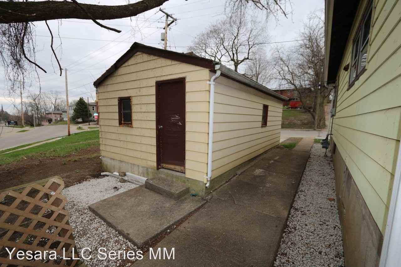 1224 Washington St - Photo 3 of 16