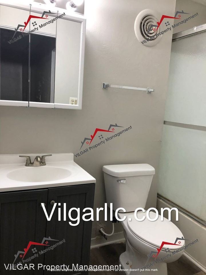 3712 Pennsylvania Ave - Photo 2 of 9