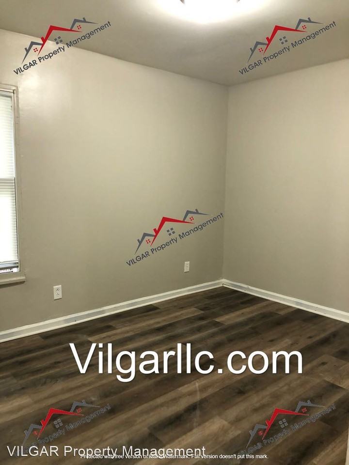 3712 Pennsylvania Ave - Photo 3 of 9