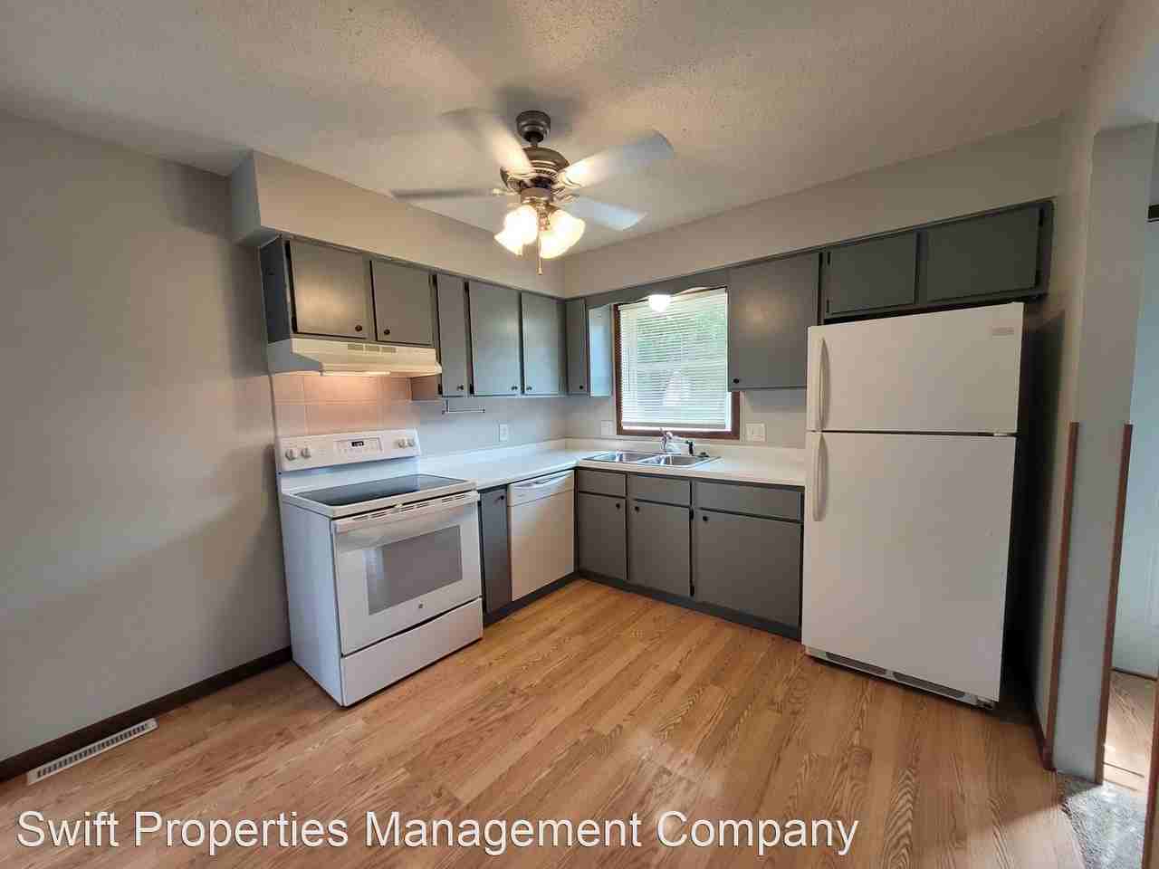 4422-4424 Independence Drive - Photo 2 of 14