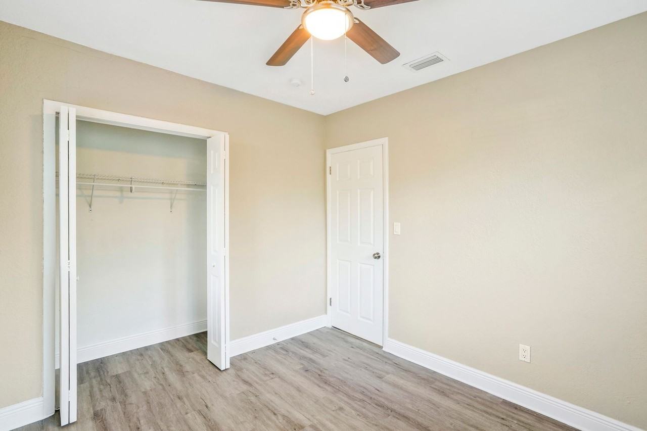 3131 Sw 22nd St - Photo 2 of 28