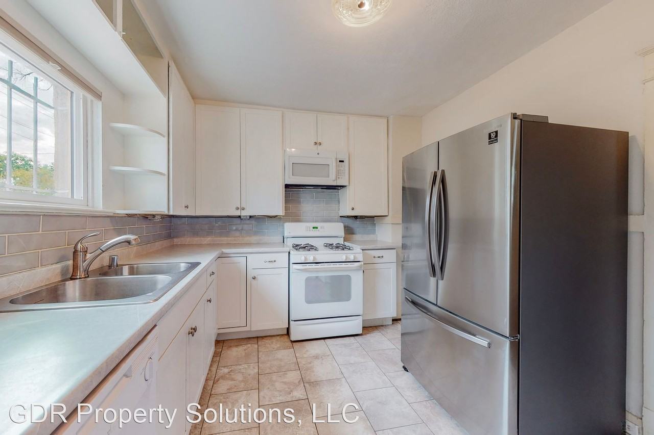 1416 Gold Ave Se - Photo 3 of 24