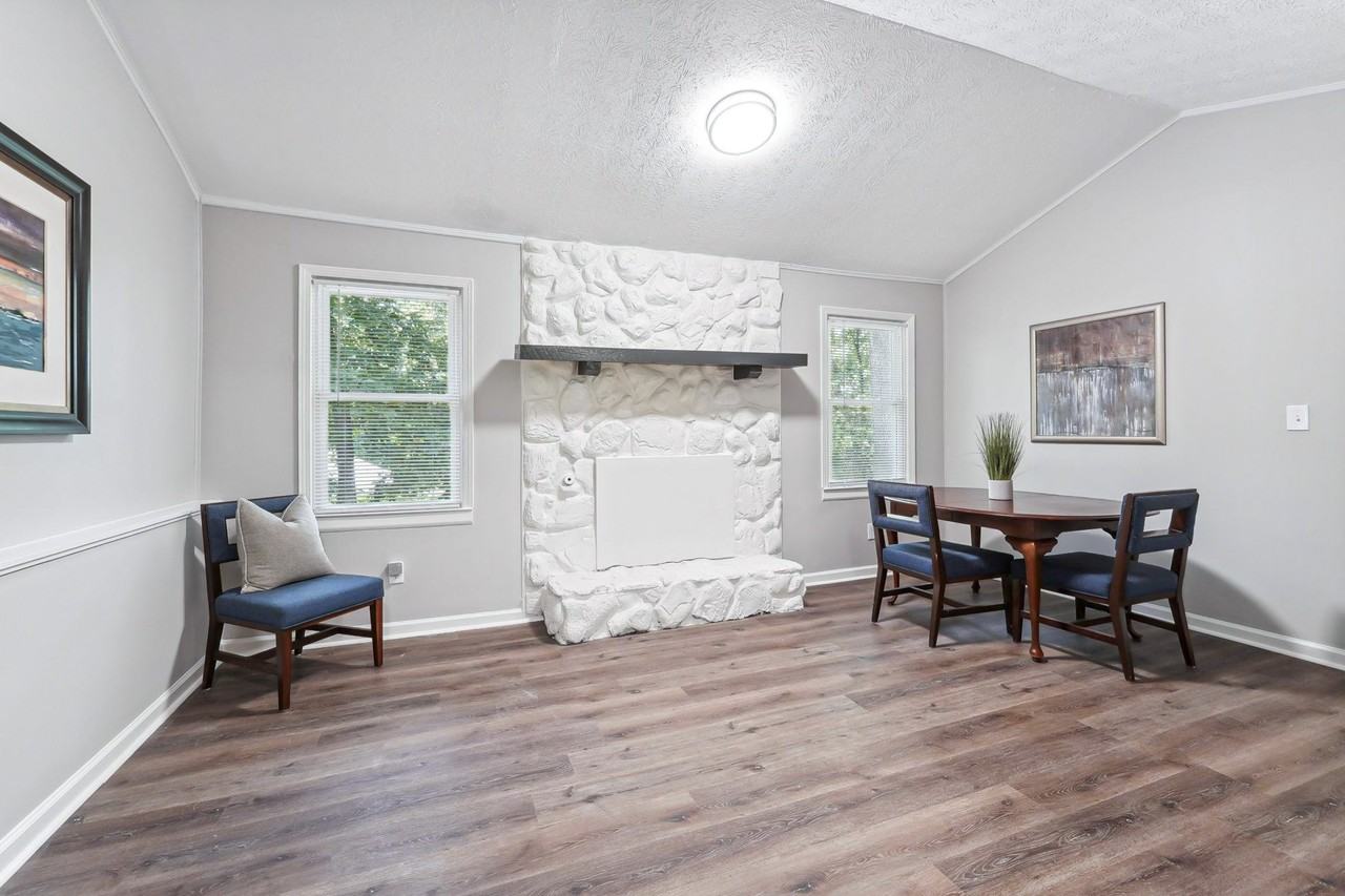 Blackhawk Dr - Photo 2 of 10