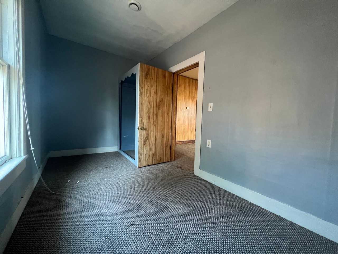 1619 Chestnut St - Photo 3 of 9