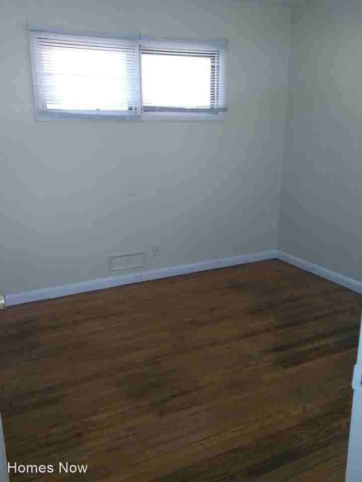 3216 Parkside Ave - Photo 3 of 9