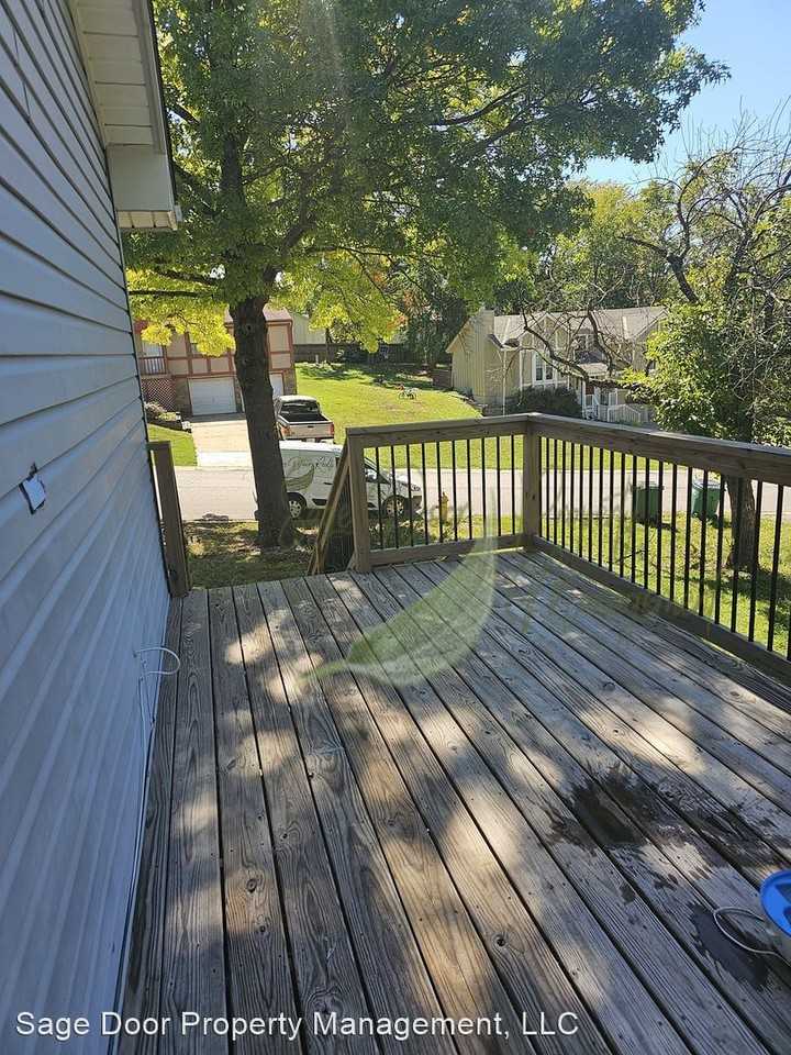 4028 E 123rd Terrace Units A-B - Photo 2 of 17